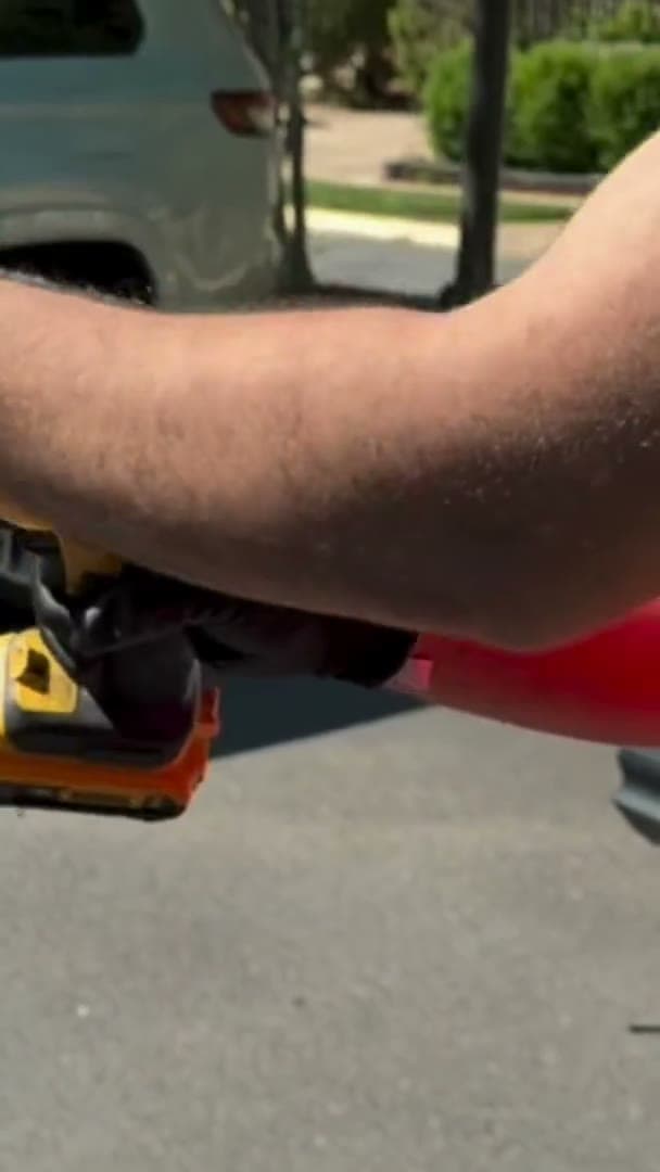 VA Auto Glass technician replacing a windshield in Northern Virginia